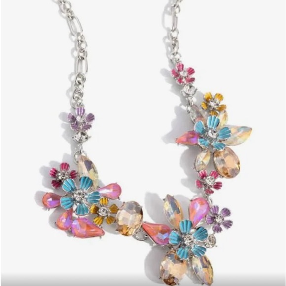 Hamptons Haute - Multi Necklace - Picture 2 of 3